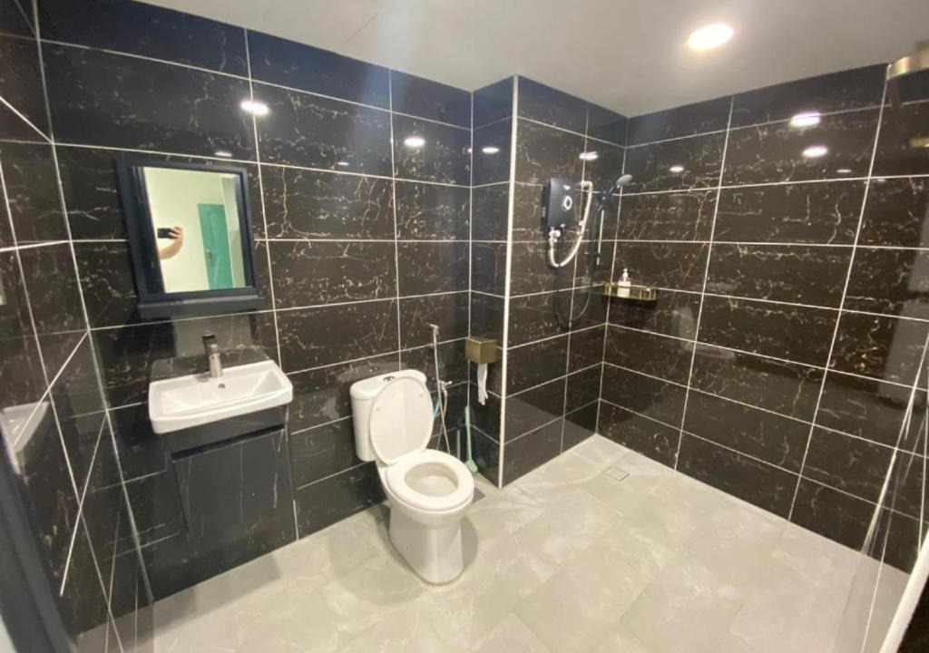 Photo of Bathroom in Baharu