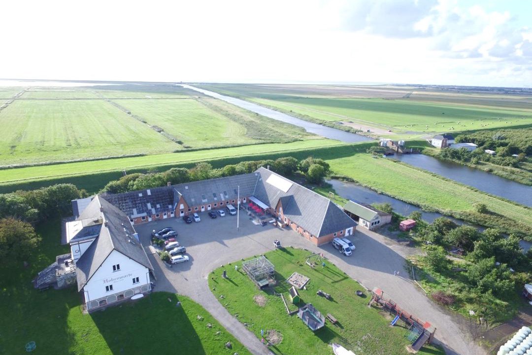 Photo of Others in Hojer