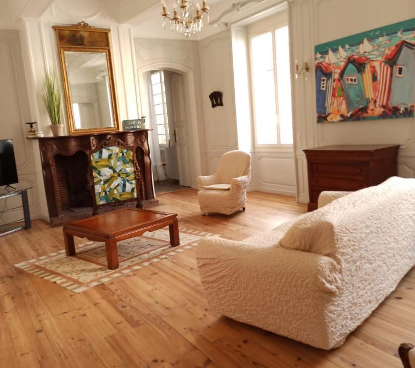 Photo of Livingroom in Mirande