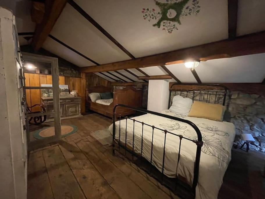 Photo of Bedroom in Saint-Didier-sur-Beaujeu