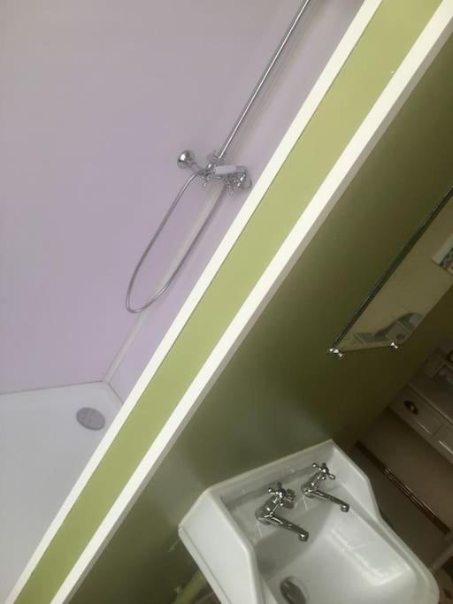 Photo of Bathroom in Auxi-le-Chateau