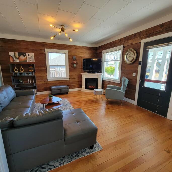 Photo of Others in Crawfordsville