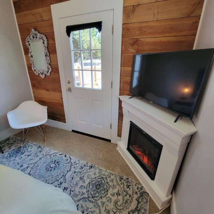 Photo of Others in Crawfordsville