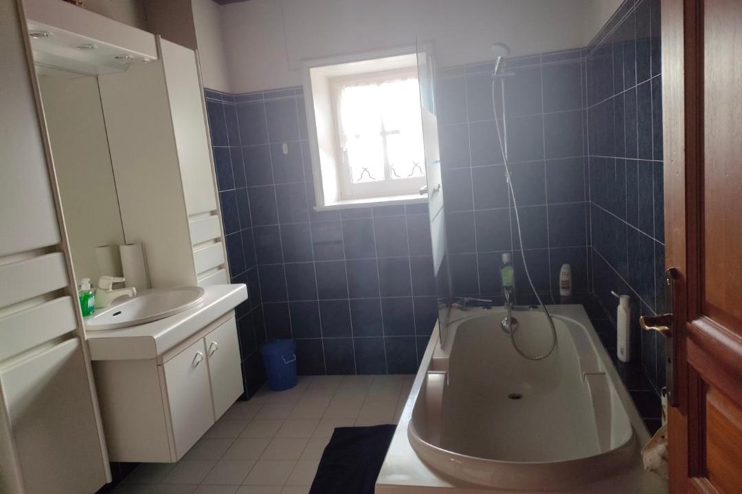 Photo of Bathroom in Vauxrenard