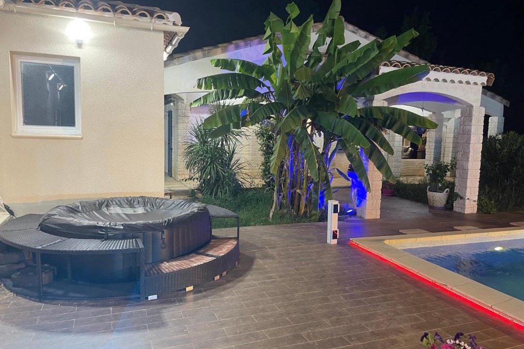 Photo of Others in Venejan