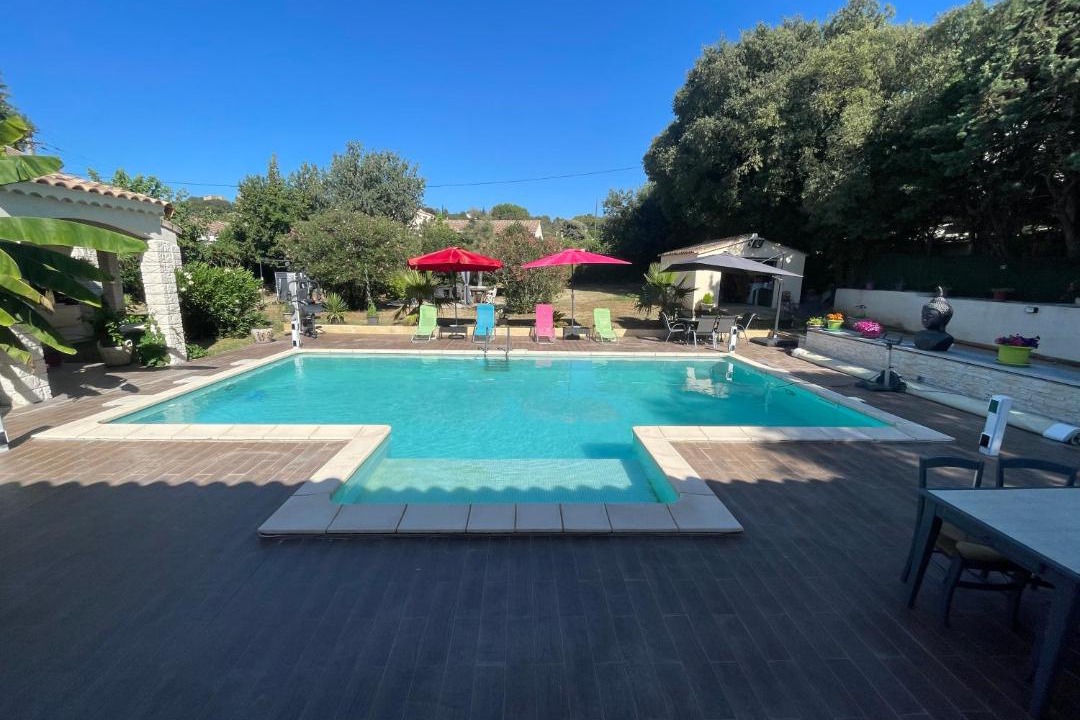 Photo of Others in Venejan