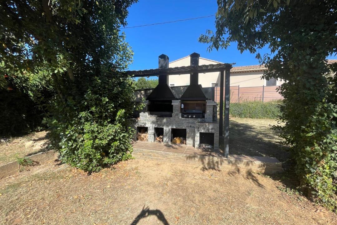 Photo of Others in Venejan