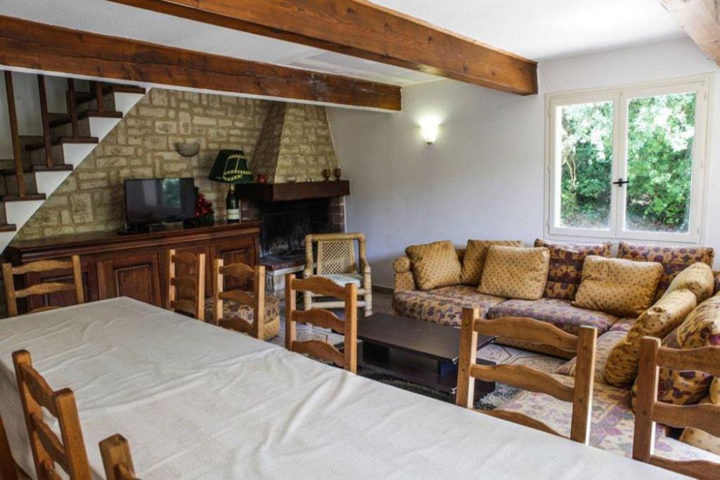Photo of Livingroom in Villarzel-du-Razes