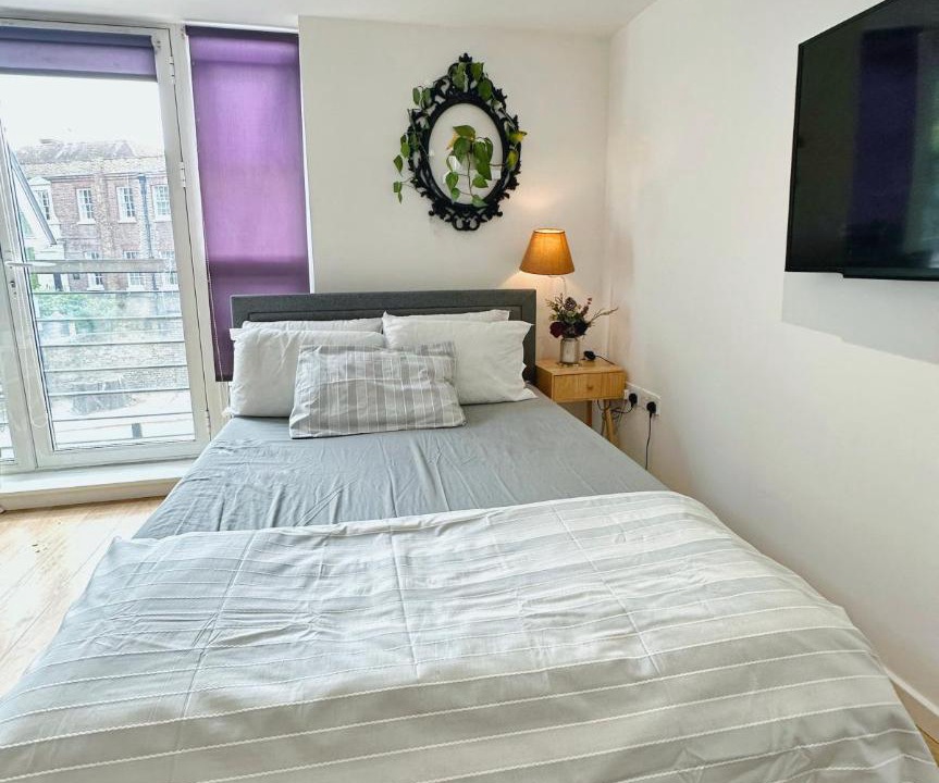 Photo of Bedroom in St. Margarets and North Twickenham