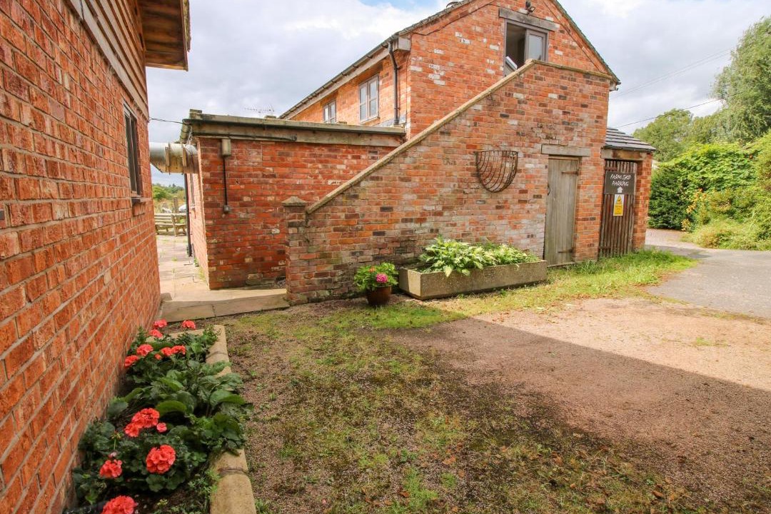 Photo of Others in Wollerton