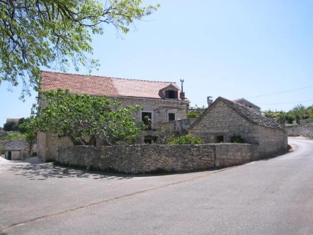 Photo of Buildings in Skrip