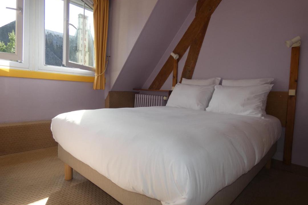 Photo of Bedroom in Pont-l'Eveque