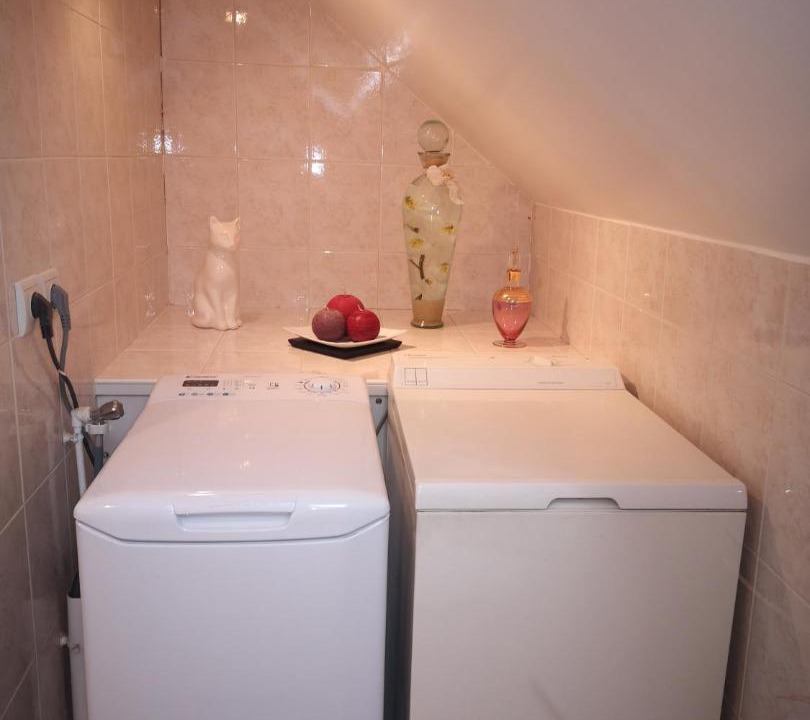 Photo of Bathroom in Mende