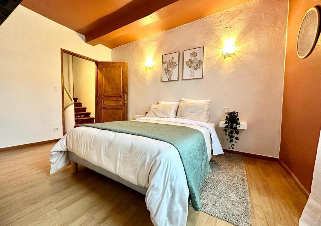 Photo of Bedroom in Saint-Chinian