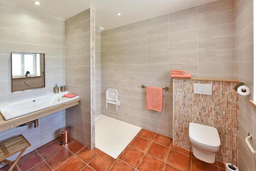 Photo of Bathroom in Archiac