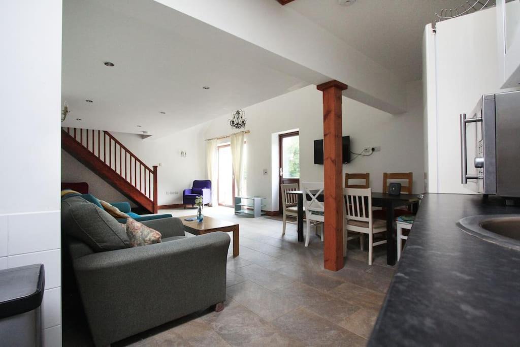 Photo of Others in Thornbury