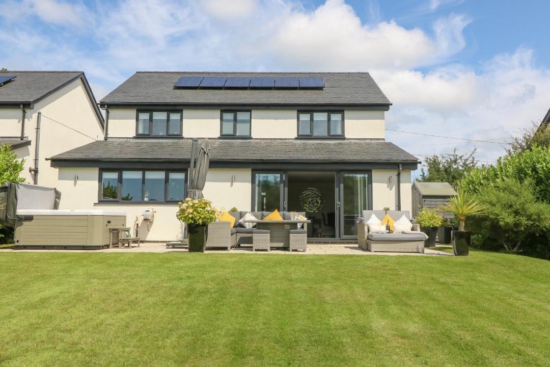 Photo of Buildings in Llanbedrgoch