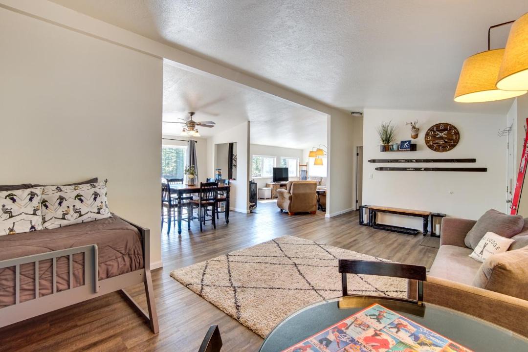 Photo of Others in Packwood