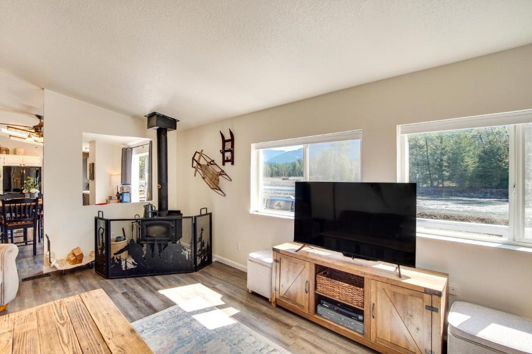 Photo of Others in Packwood