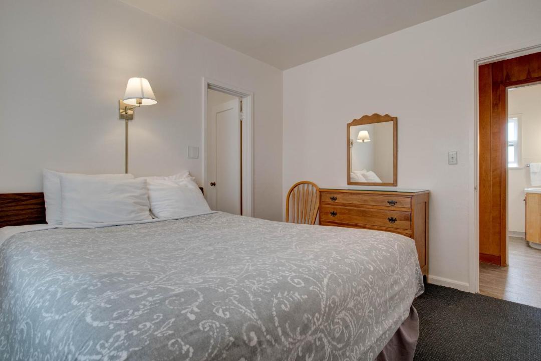 Photo of Bedroom in Lincoln City