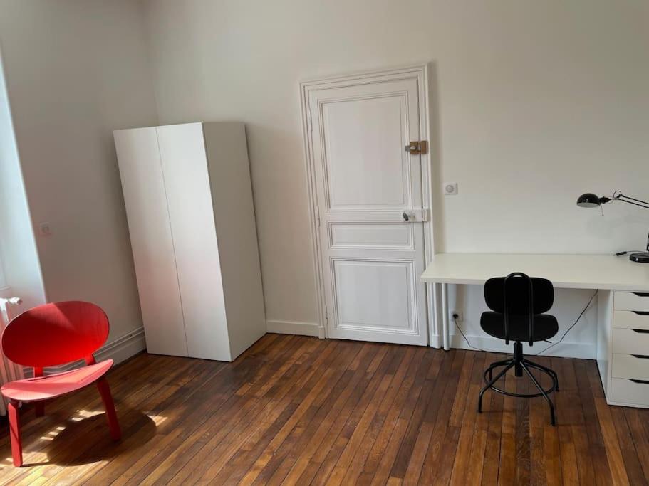 Photo of Livingroom in Justices