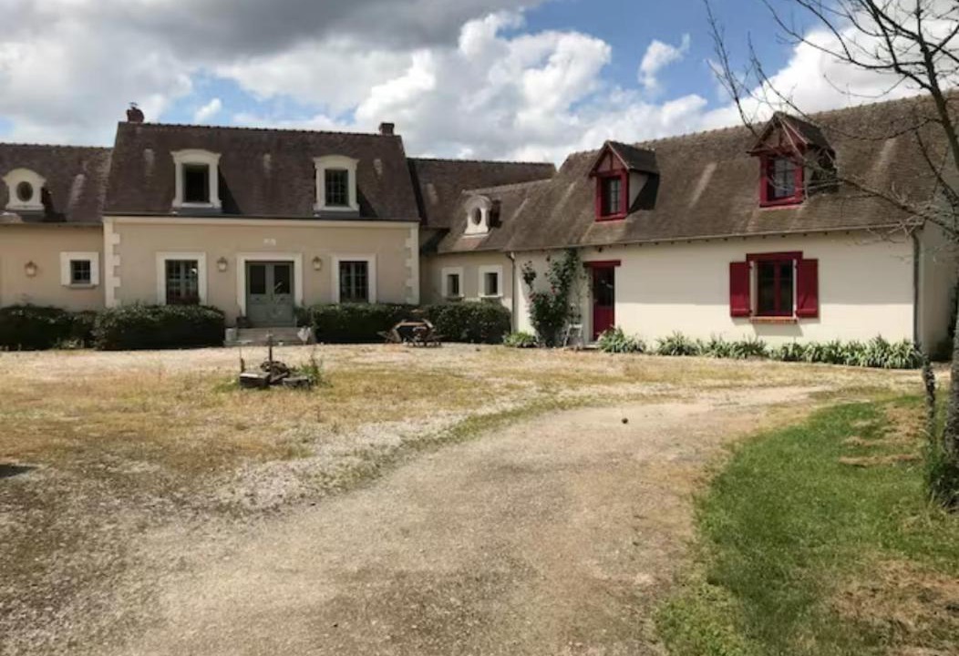 Photo of Buildings in Contres