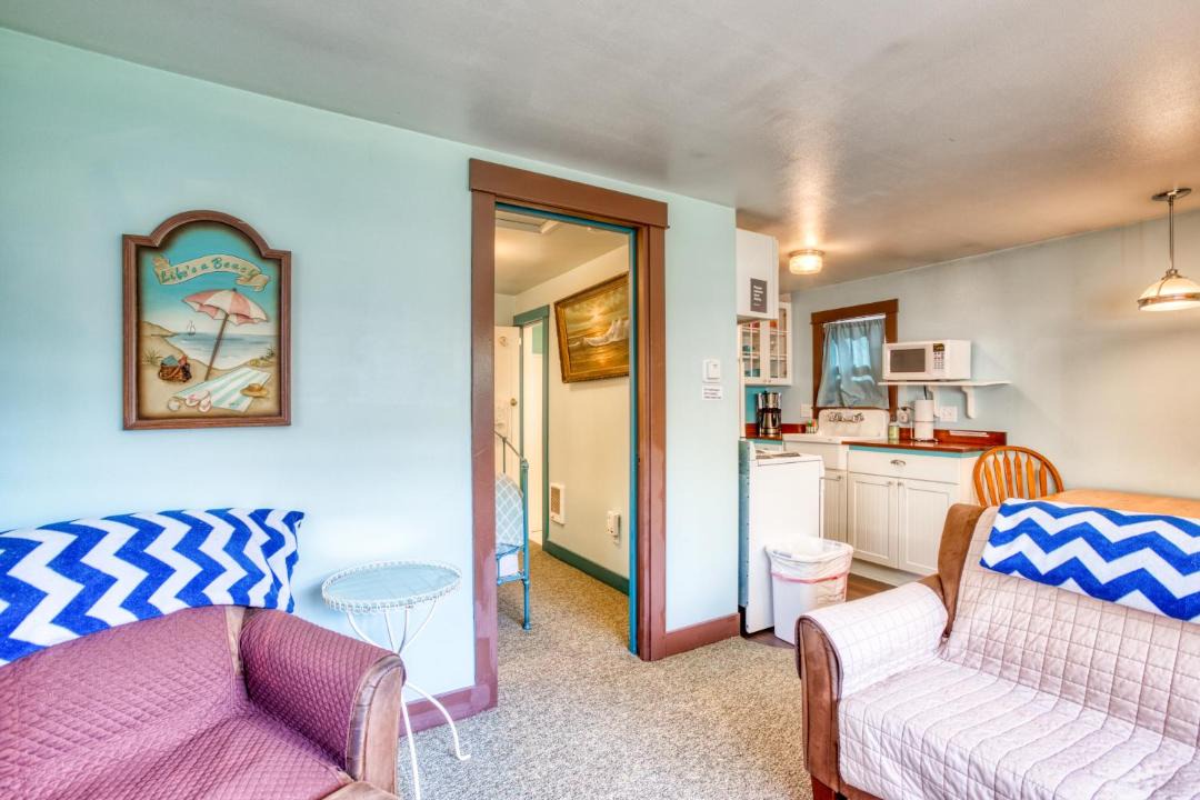 Photo of Others in Downtown Cannon Beach