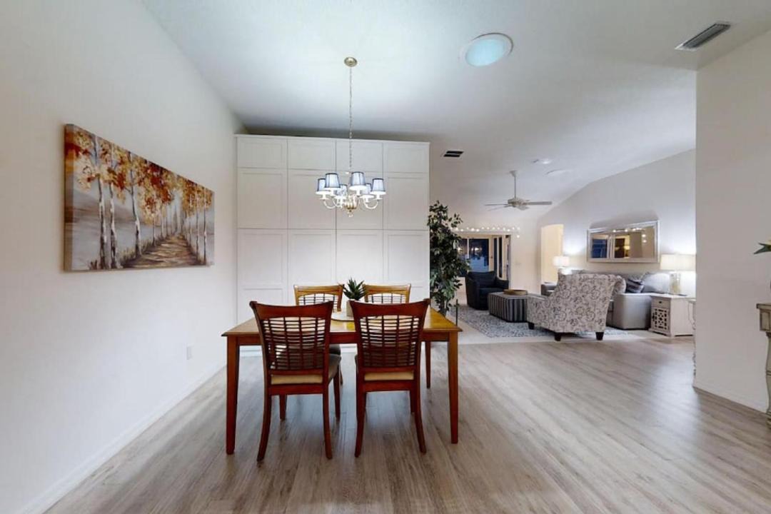 Photo of Livingroom in Virginia Trace