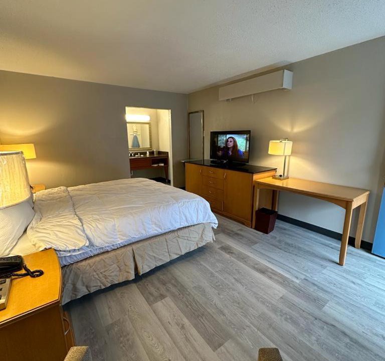 Photo of Bedroom in Lanett