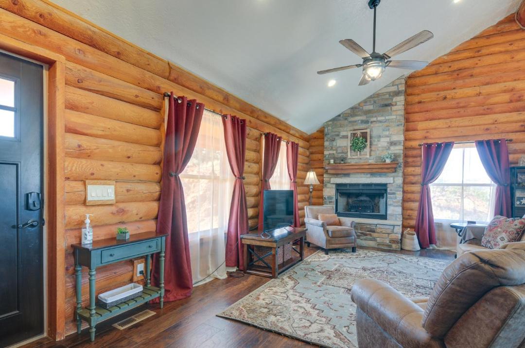 Photo of Livingroom in Kanab