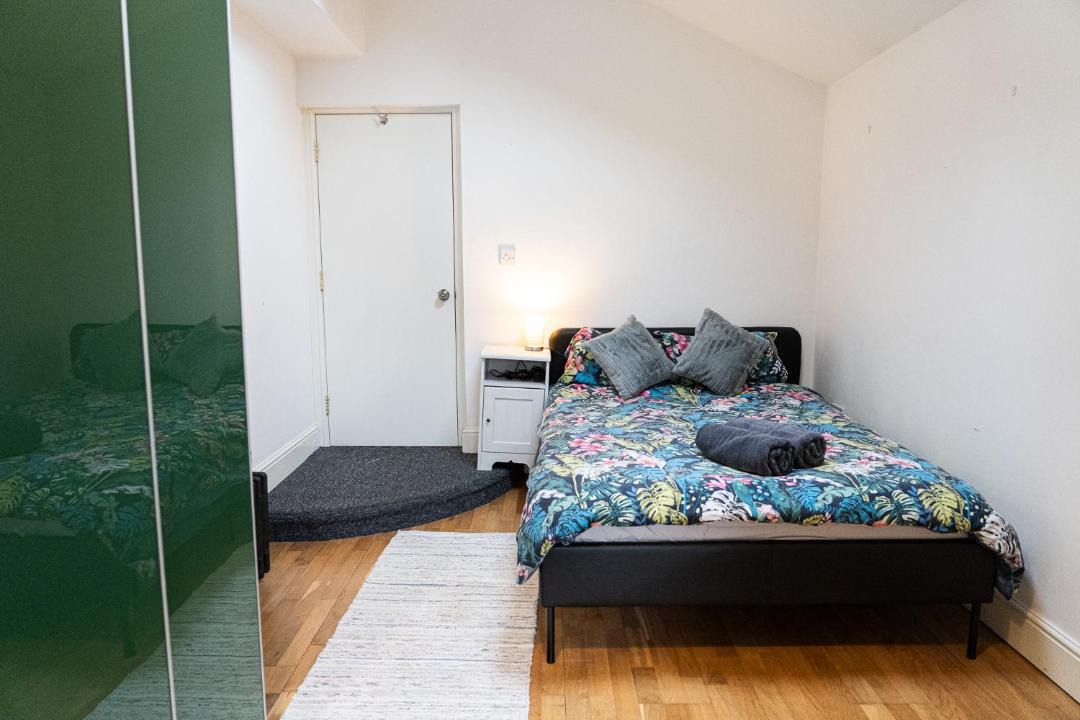 Photo of Others in Hackney Downs