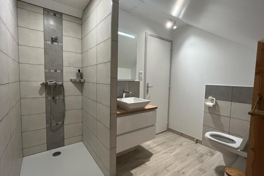 Photo of Bathroom in Lorcy