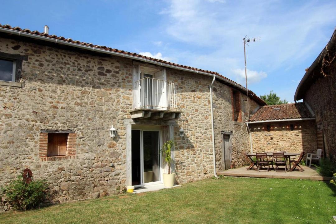 Photo of Buildings in Panissac