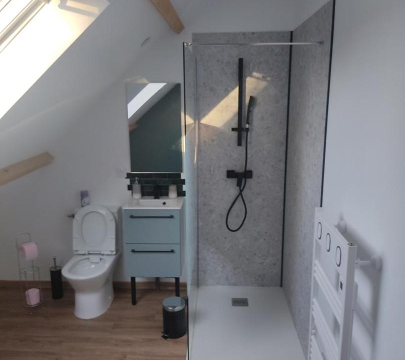 Photo of Others in Alembon