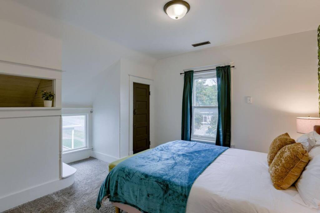 Photo of Bedroom in Bethany