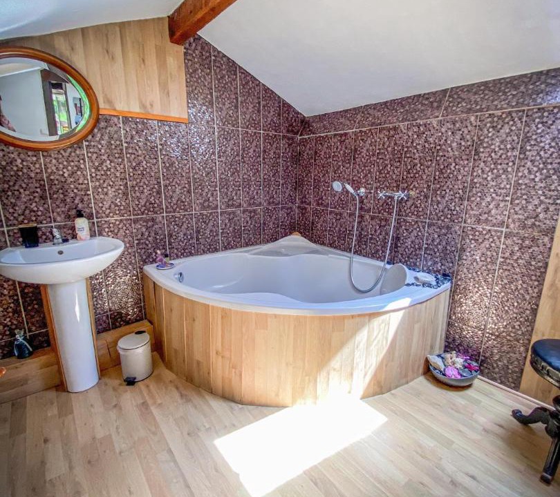 Photo of Bathroom in Exideuil