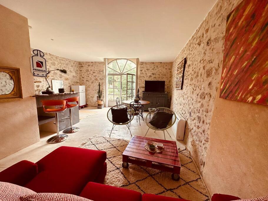 Photo of Livingroom in Saint-Hippolyte-du-Fort