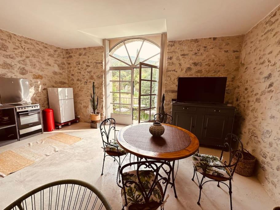 Photo of Livingroom in Saint-Hippolyte-du-Fort