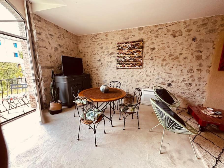 Photo of Livingroom in Saint-Hippolyte-du-Fort