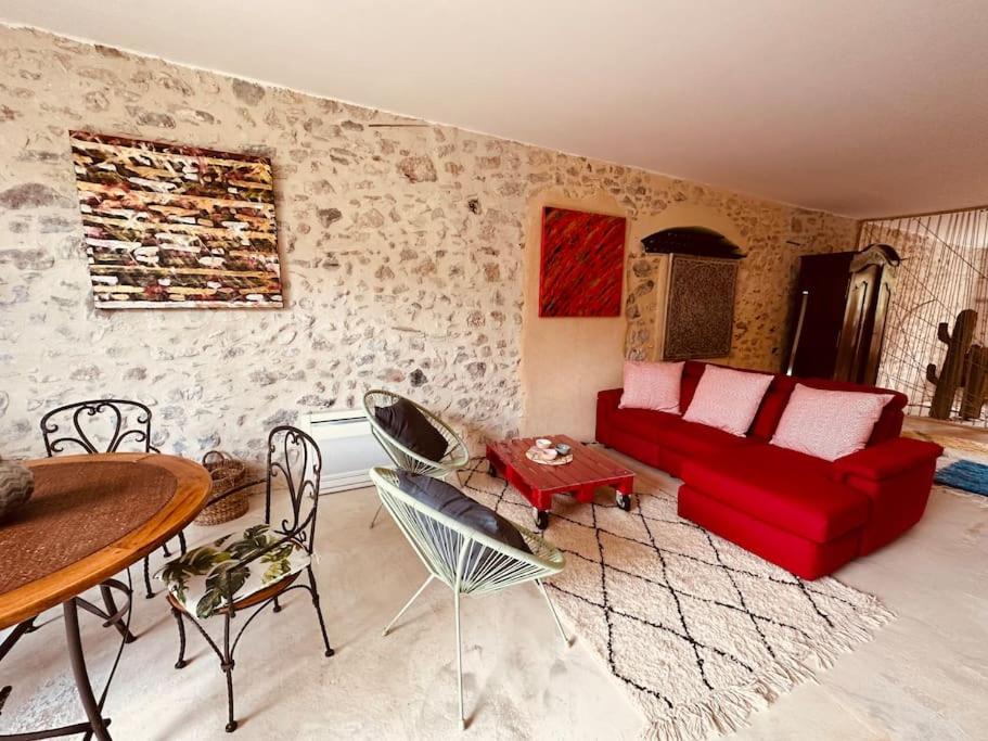 Photo of Livingroom in Saint-Hippolyte-du-Fort