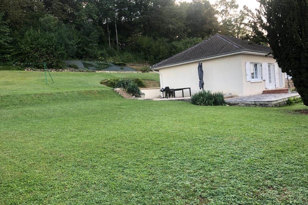 Photo of Buildings in Brieulles-sur-Meuse