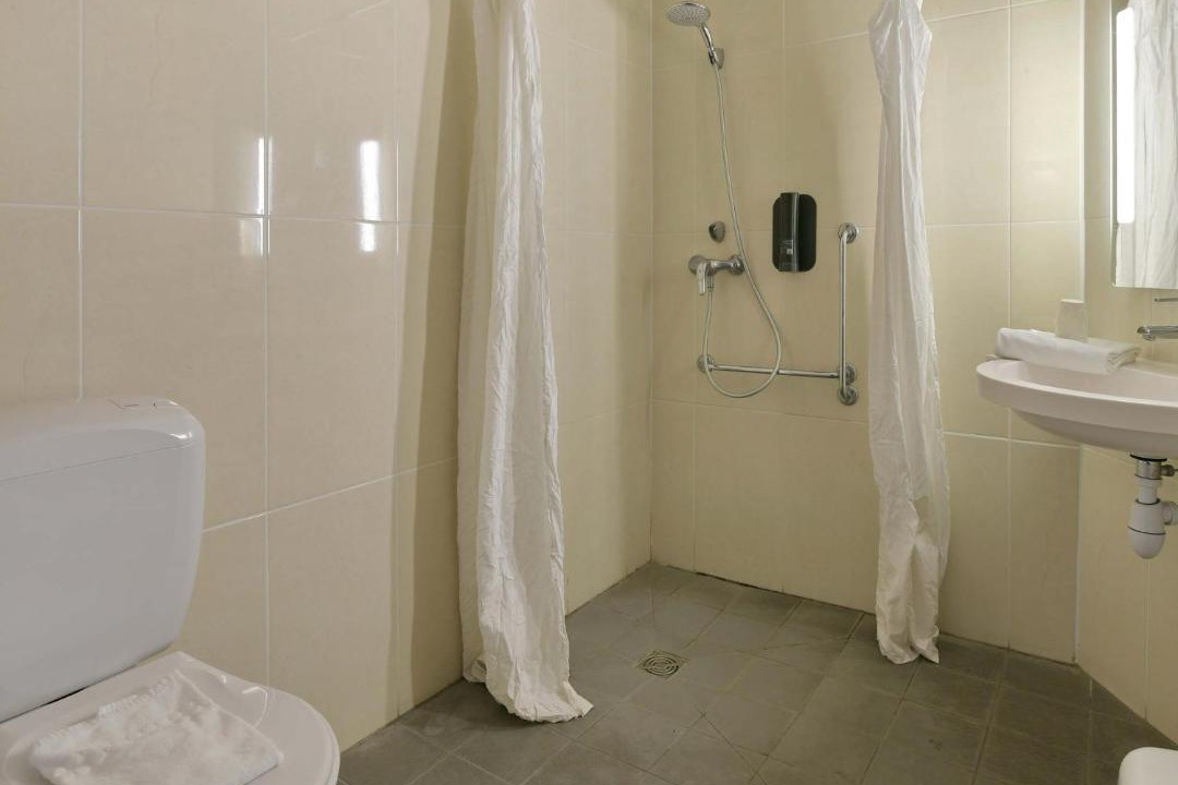 Photo of Bathroom in Saint-Saturnin