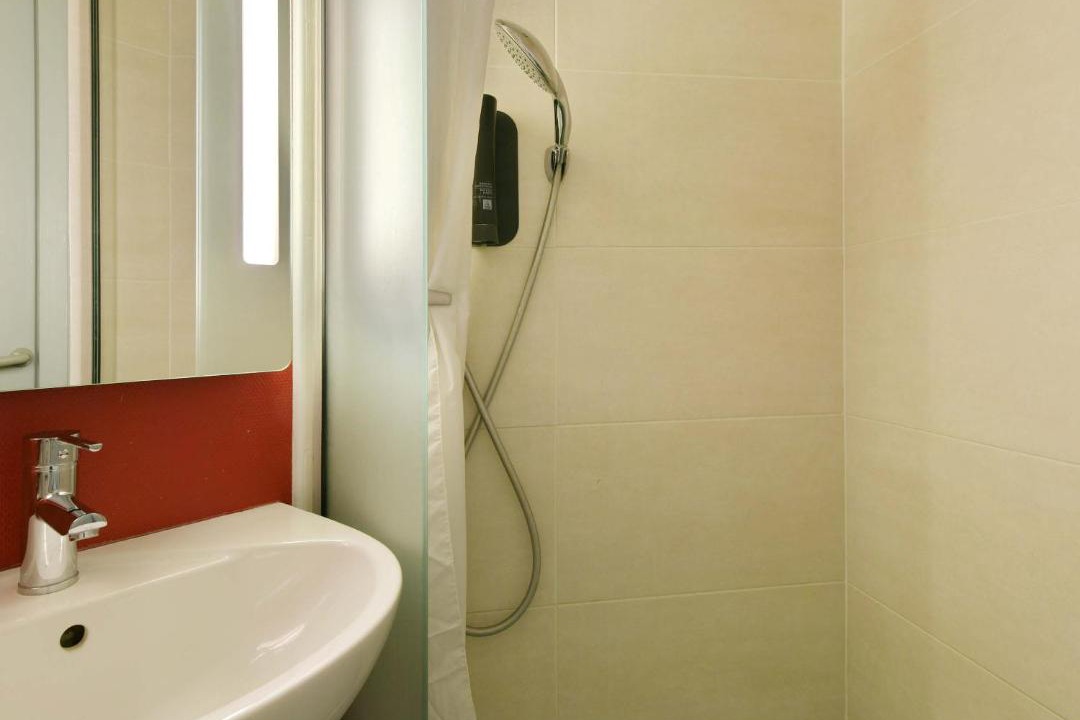 Photo of Bathroom in Saint-Saturnin