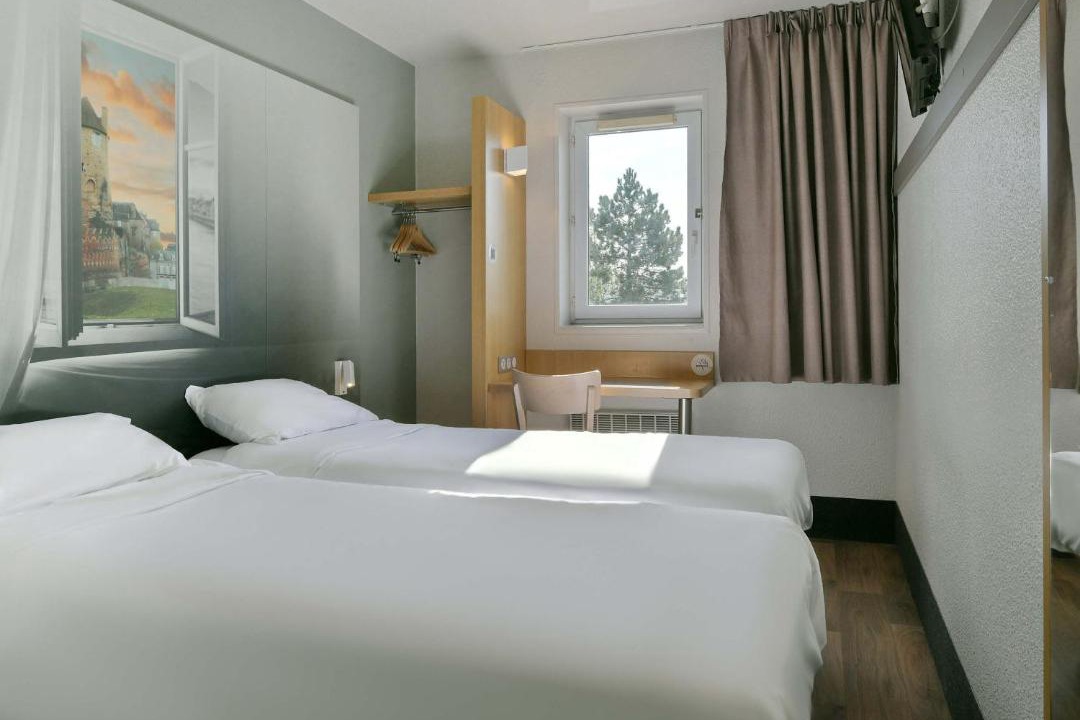 Photo of Bedroom in Saint-Saturnin