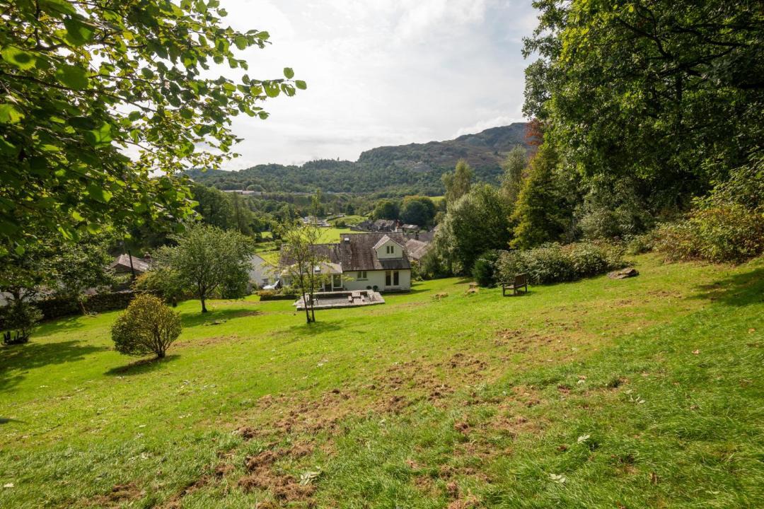 Photo of Others in Chapel Stile