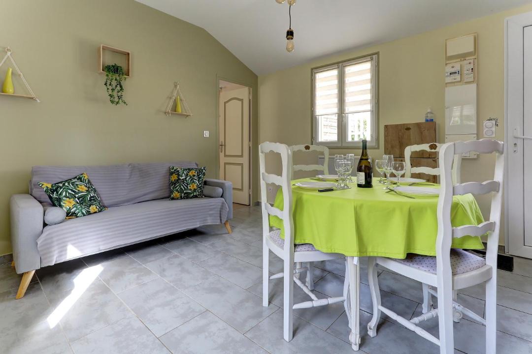 Photo of Others in Acy