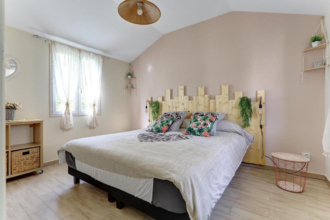 Photo of Others in Acy