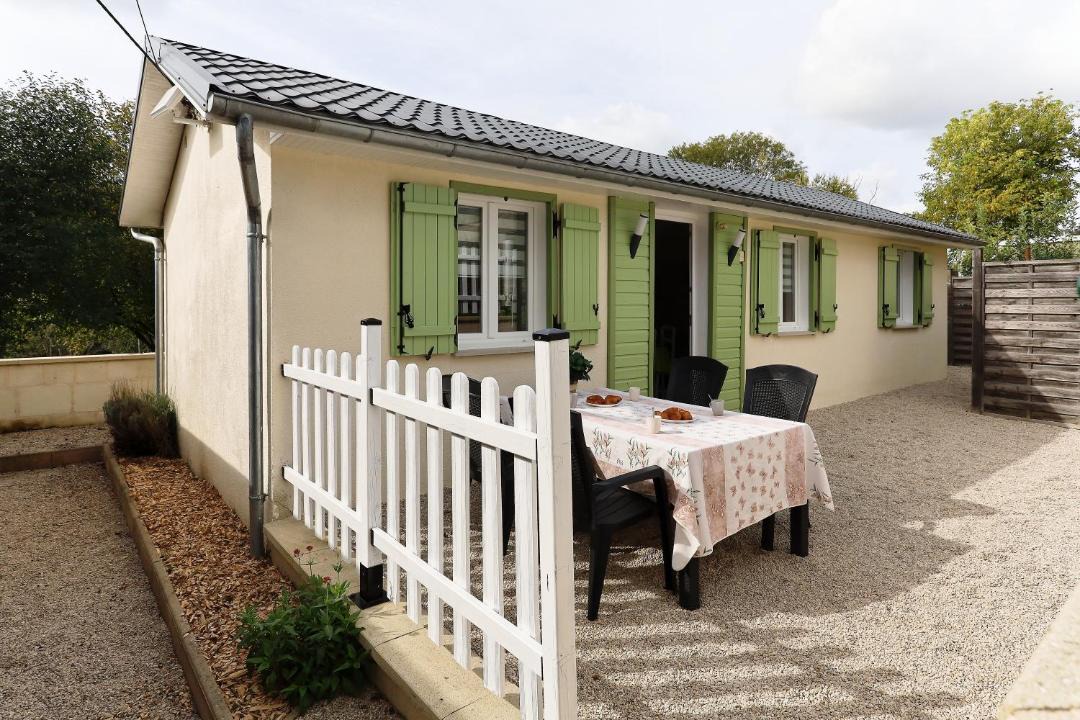 Photo of Others in Acy