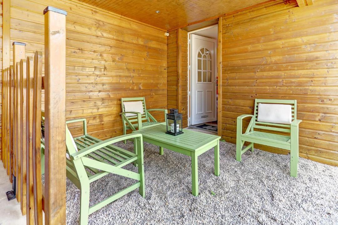 Photo of Others in Acy