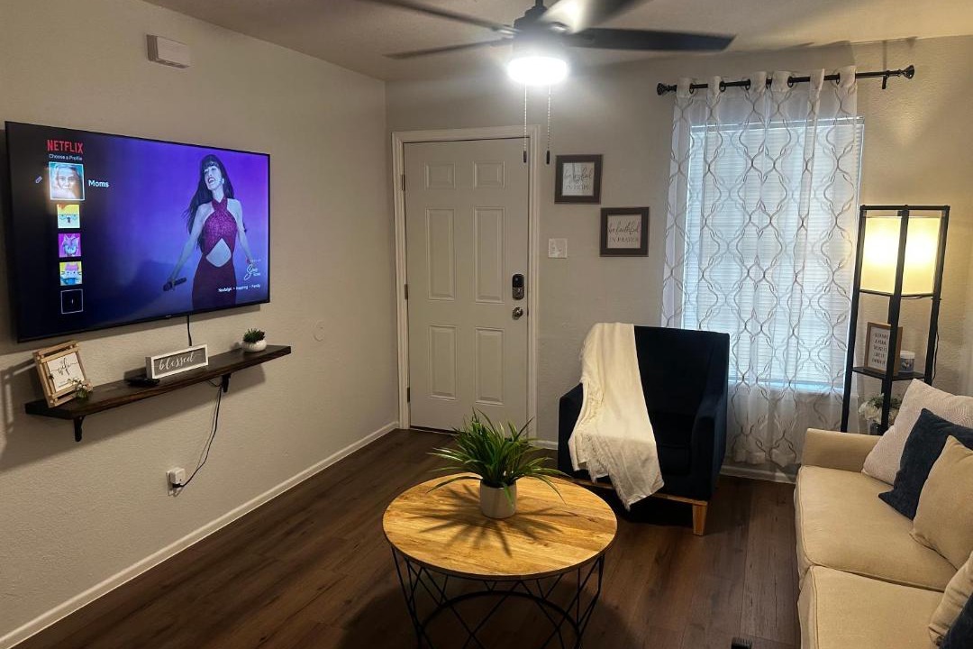 Photo of Livingroom in Eagle Pass